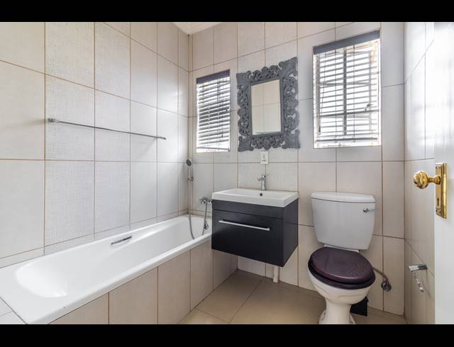 2 BEDROOM HOUSE FOR SALE IN SUNNINGHILL